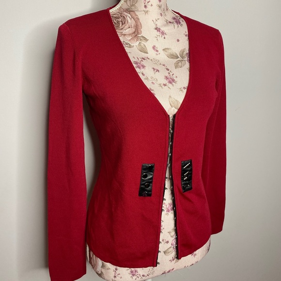 Red Cardigan Fitted Silhouette Metal Accents Multi Media Design - Picture 3 of 11